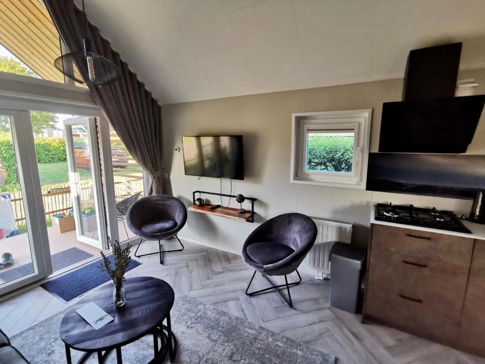 Tiny Haus Auszeit Am See Lathum Ngoại thất bức ảnh