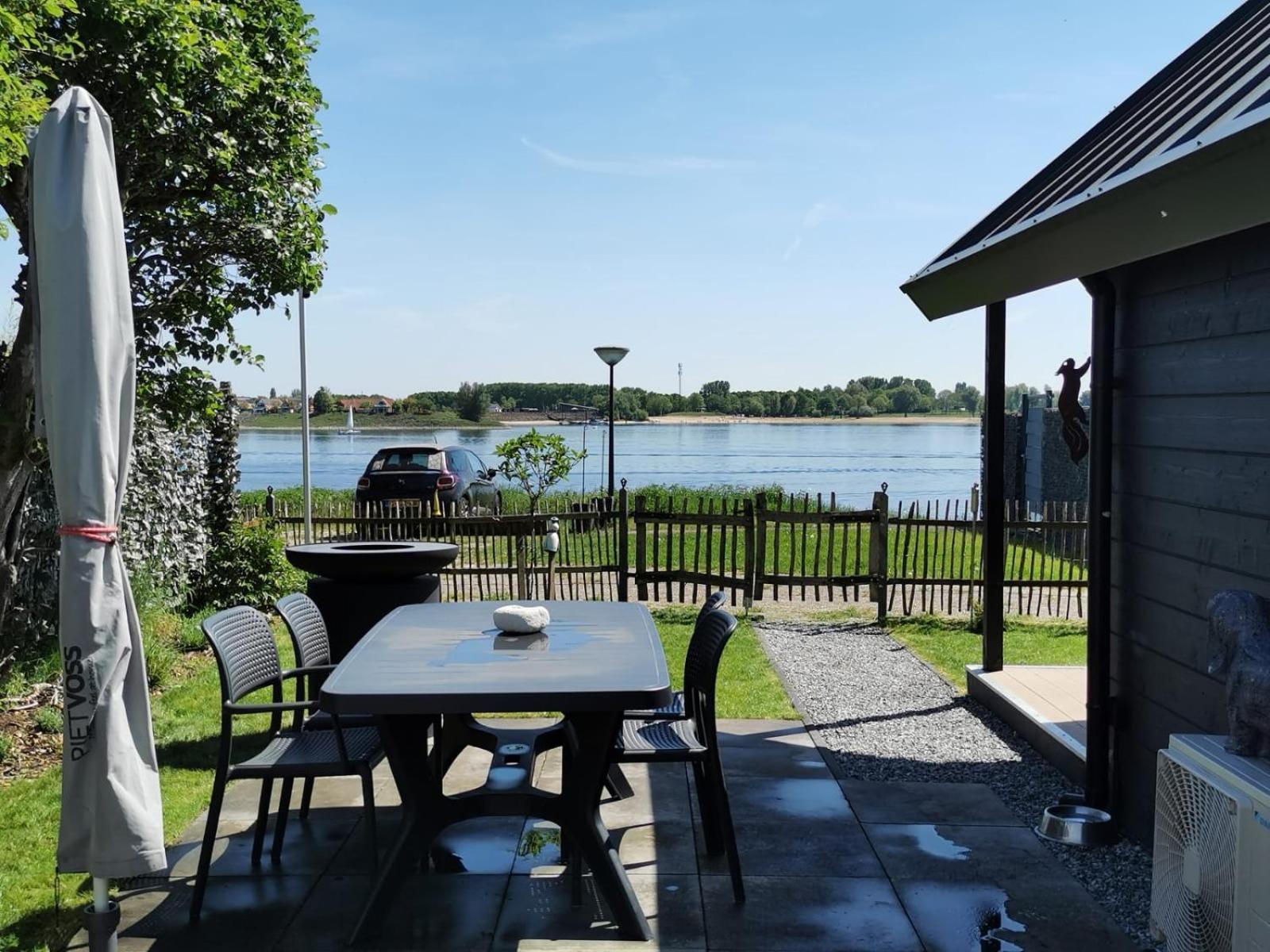Tiny Haus Auszeit Am See Lathum Ngoại thất bức ảnh